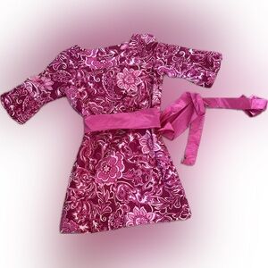 Lilly Pulitzer, beautiful shades of pink dress, w/satin bow, cotton, lined size4